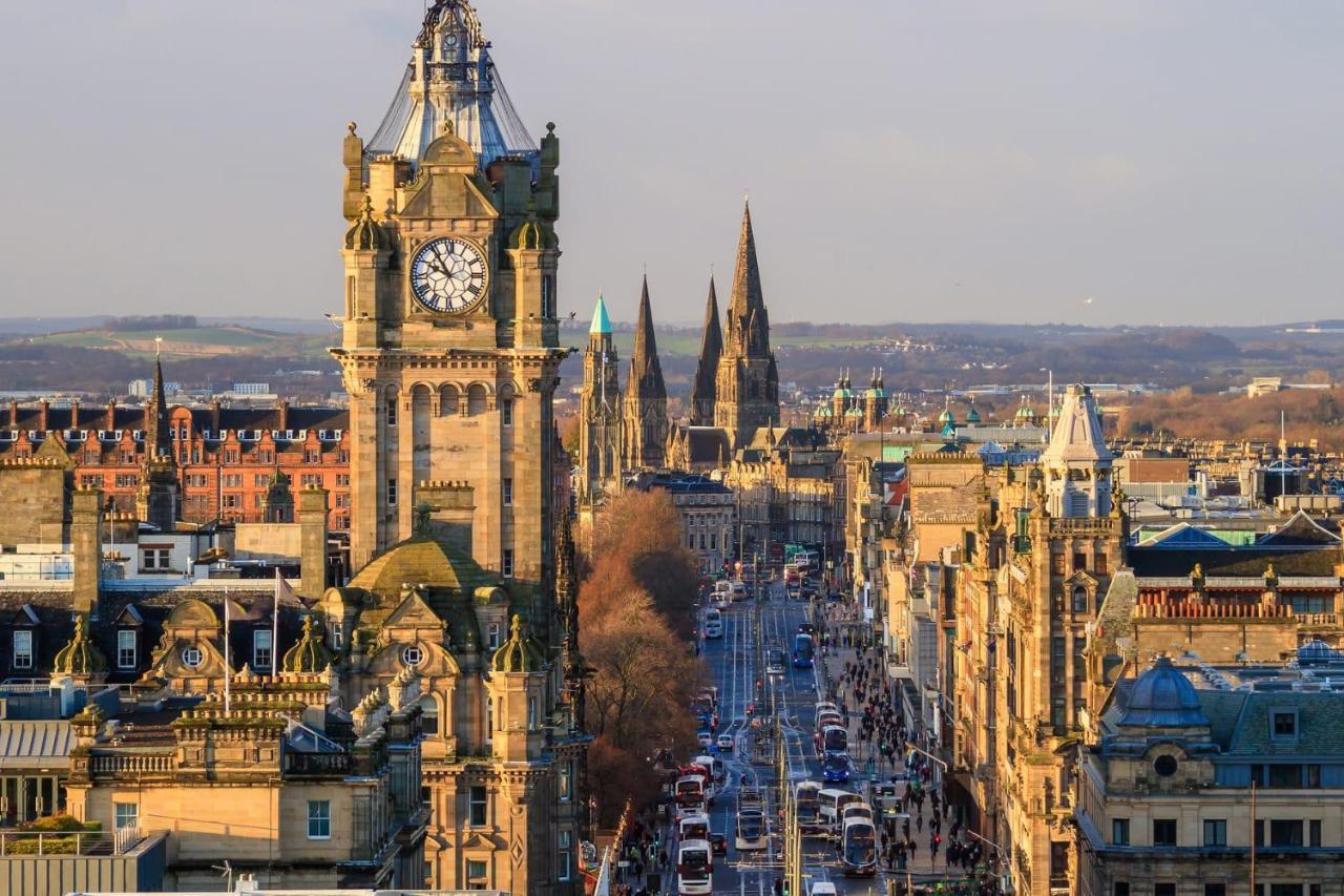 Spacious City Centre Family Room Edinburg Exteriör bild